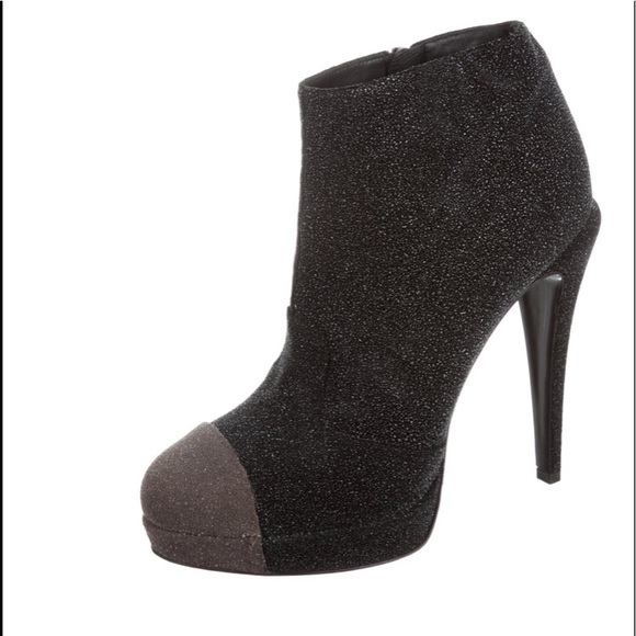 ❤️❤️ Chanel Textured Ankle Boots❤️❤️ - Picture 3 of 9